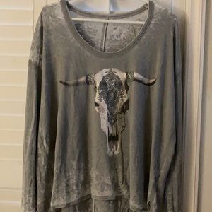 Cha Sor grey mottled steer head shirt